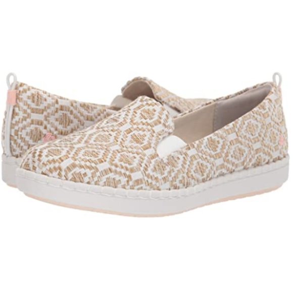 clarks women's step glow slip loafer flat